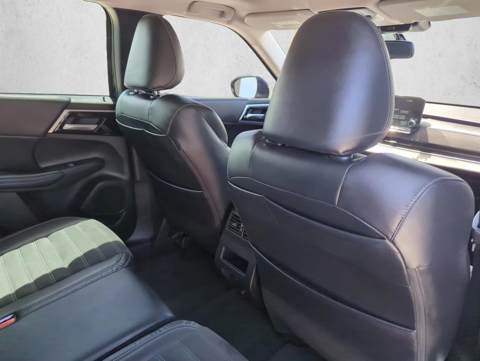 2023 Mitsubishi Outlander SE S-AWC