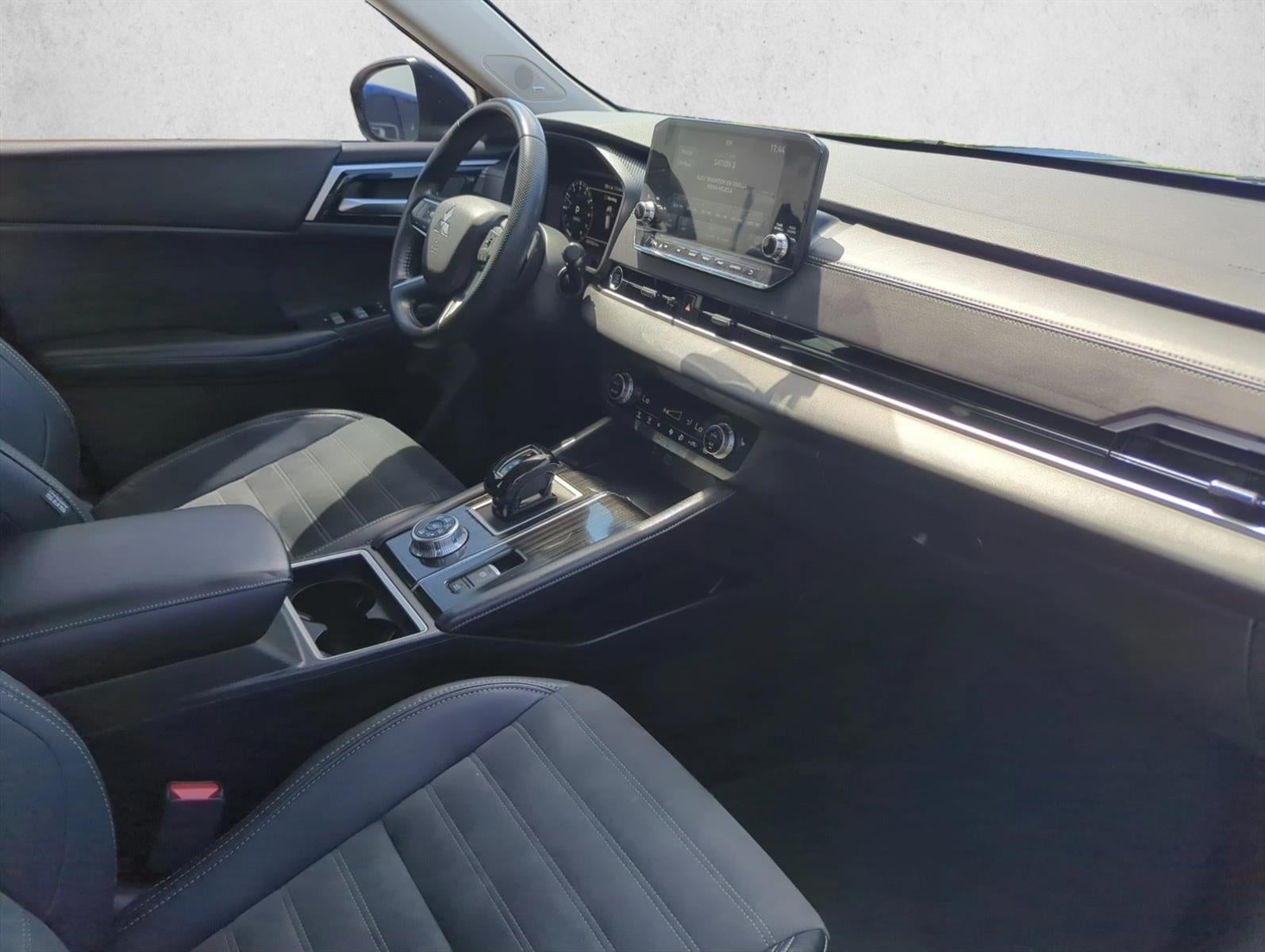 2023 Mitsubishi Outlander SE S-AWC