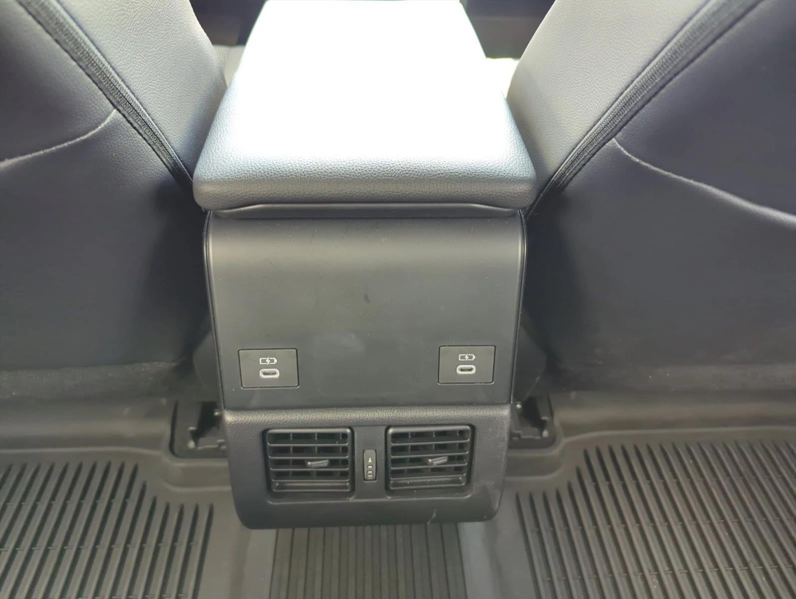 2025 Toyota bZ4X XLE FWD (Natl)