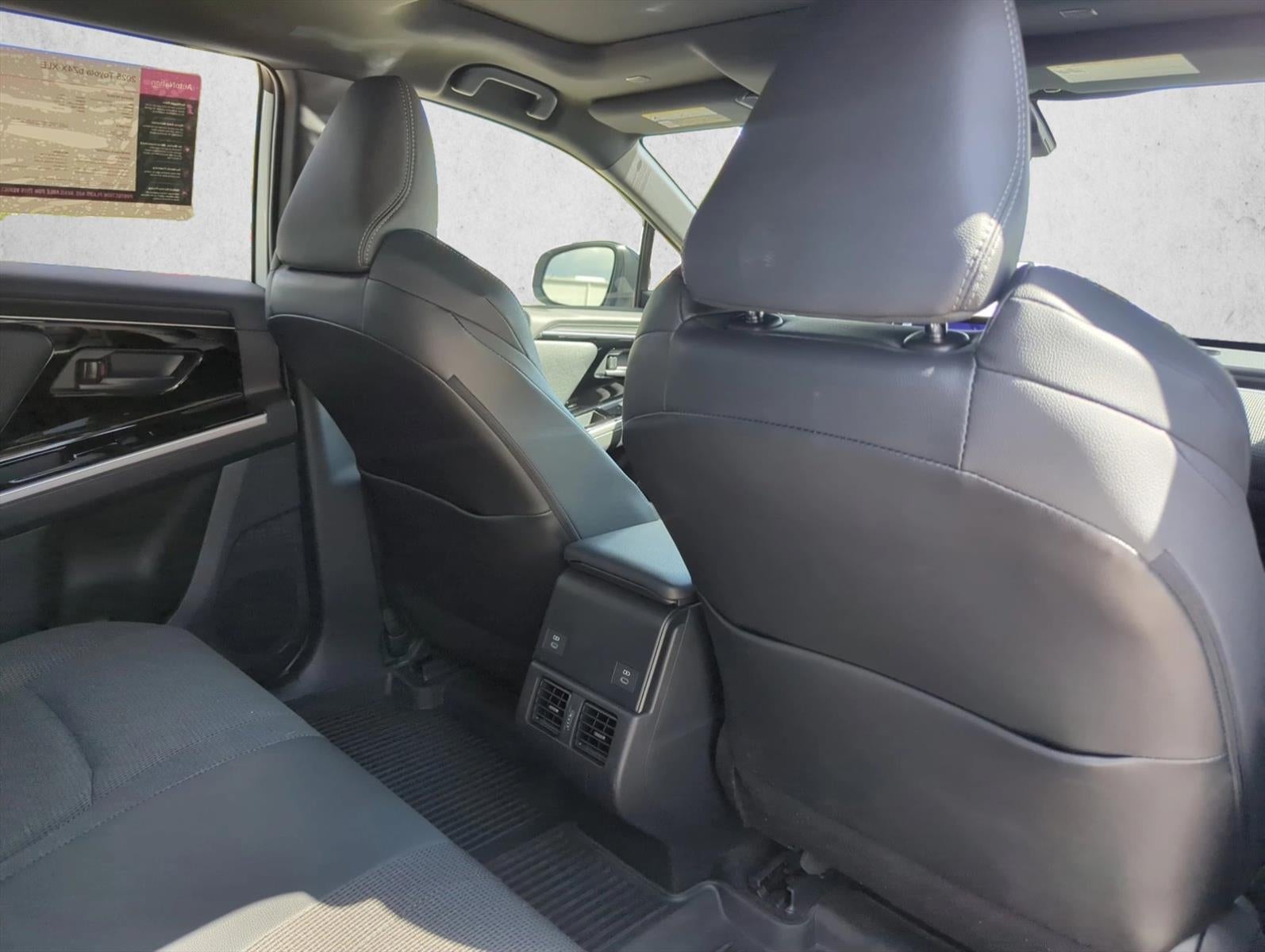 2025 Toyota bZ4X XLE FWD (Natl)