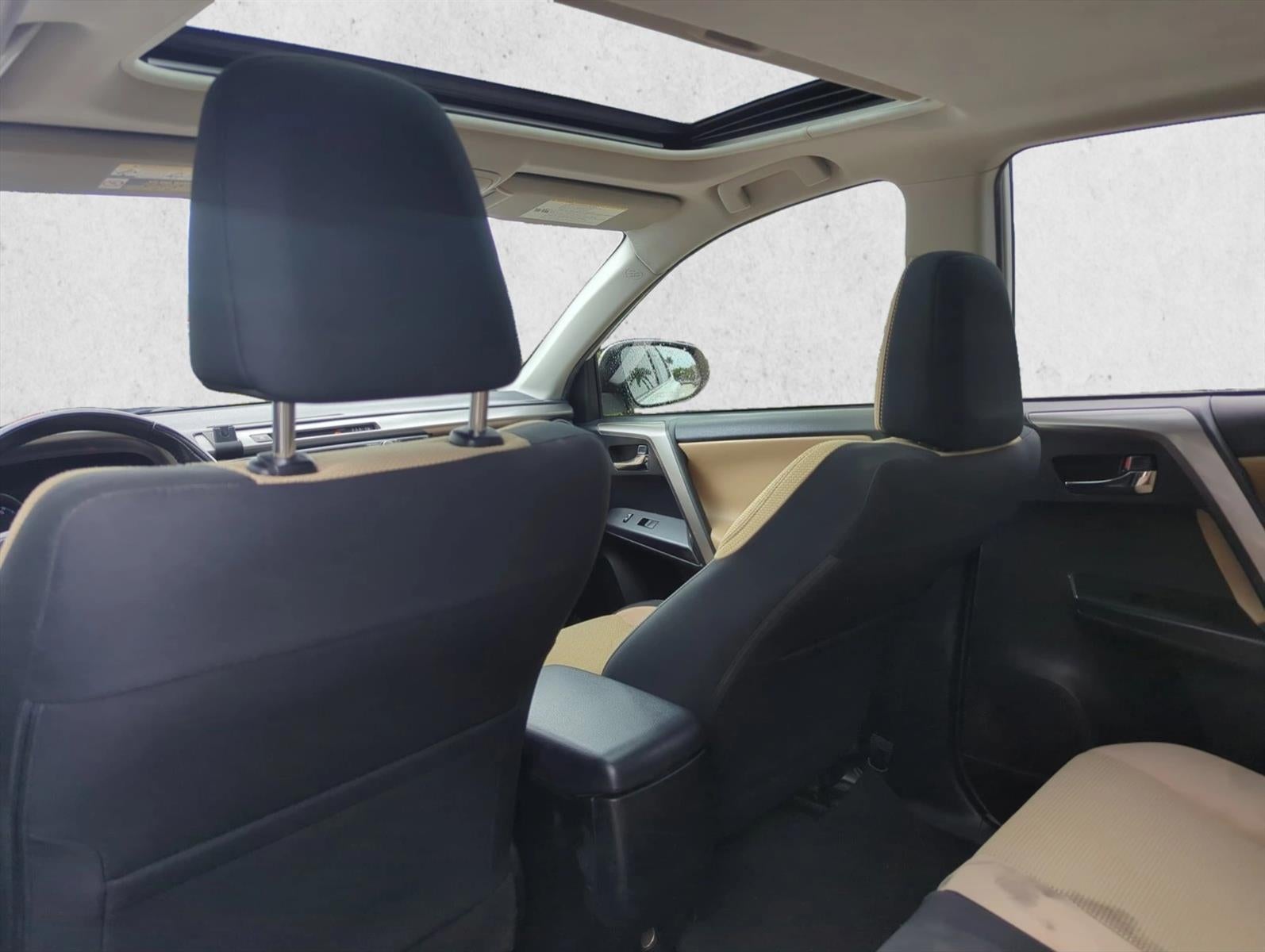 2018 Toyota RAV4 XLE FWD (GS)