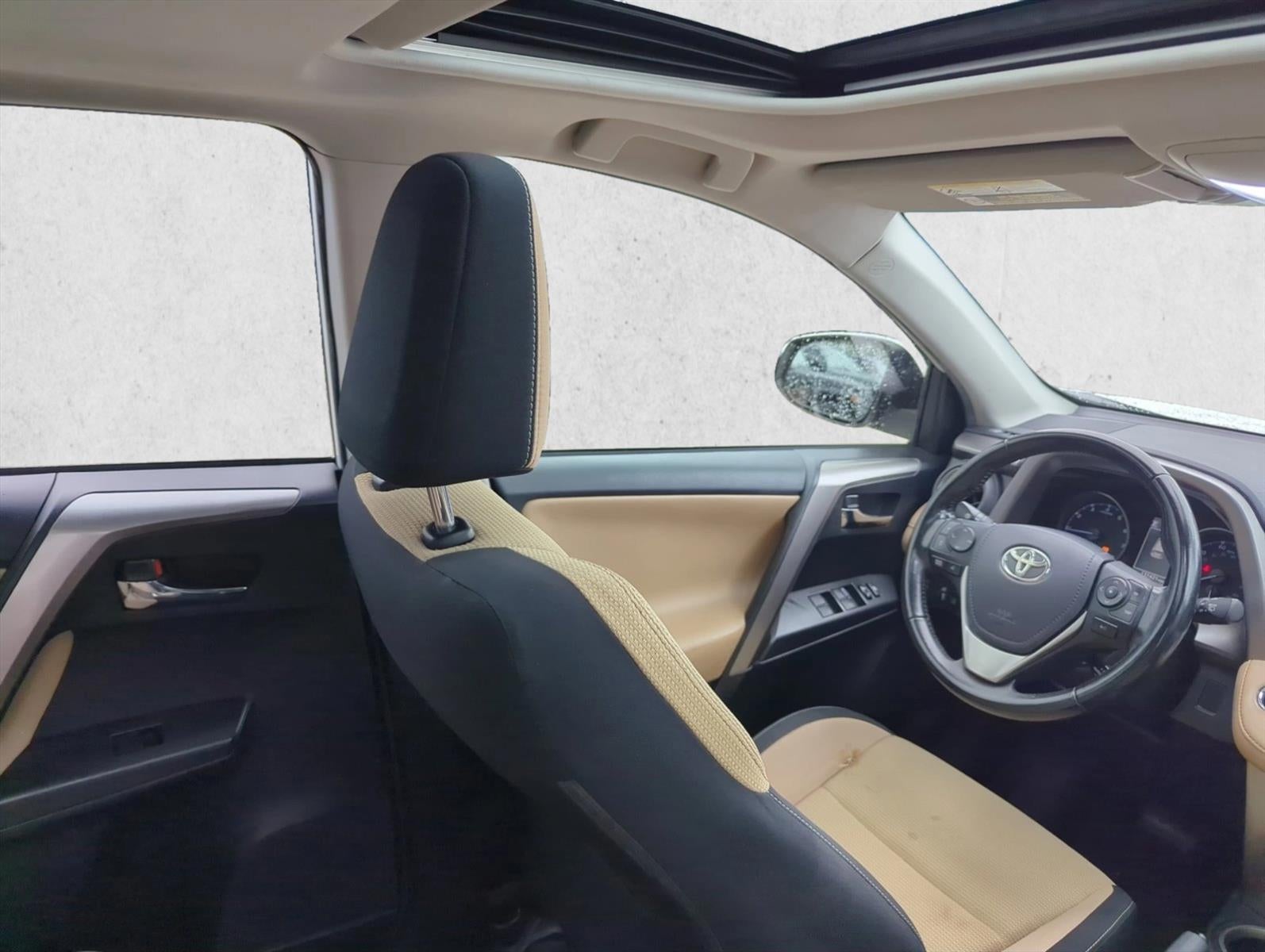 2018 Toyota RAV4 XLE FWD (GS)