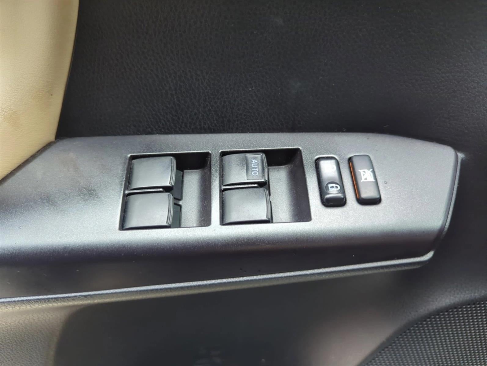 2018 Toyota RAV4 XLE FWD (GS)