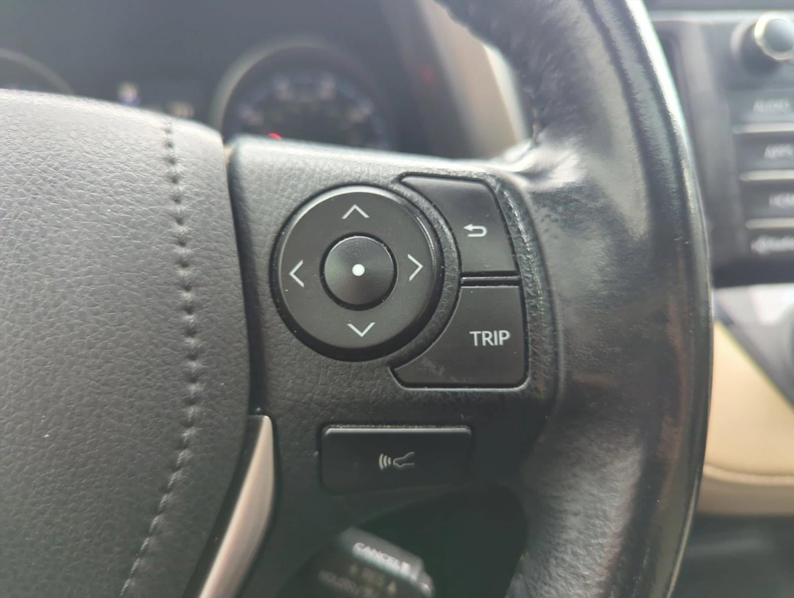 2018 Toyota RAV4 XLE FWD (GS)