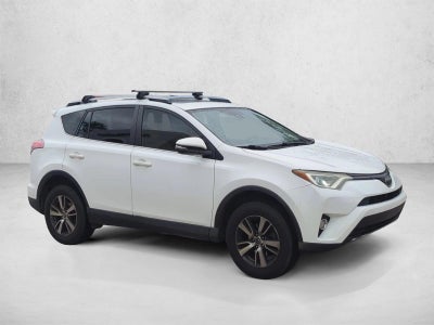 2018 Toyota RAV4 XLE FWD (GS)