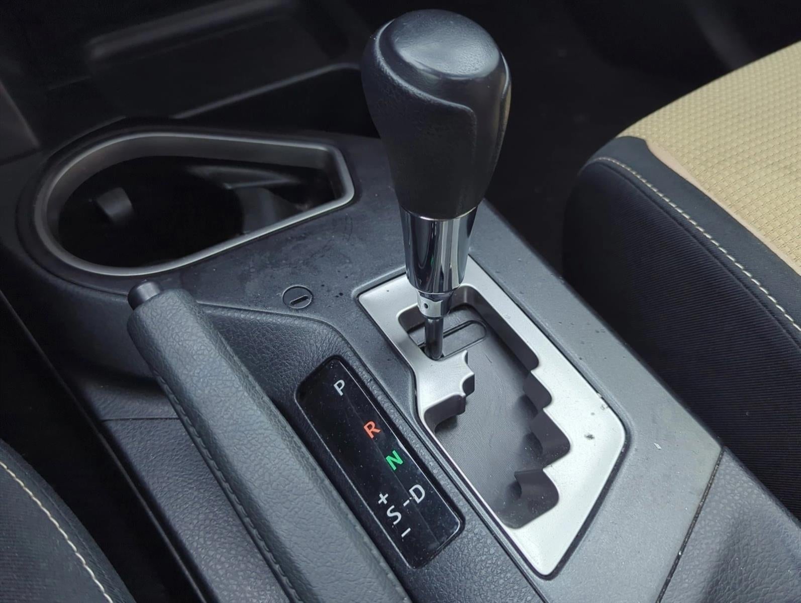 2018 Toyota RAV4 XLE FWD (GS)