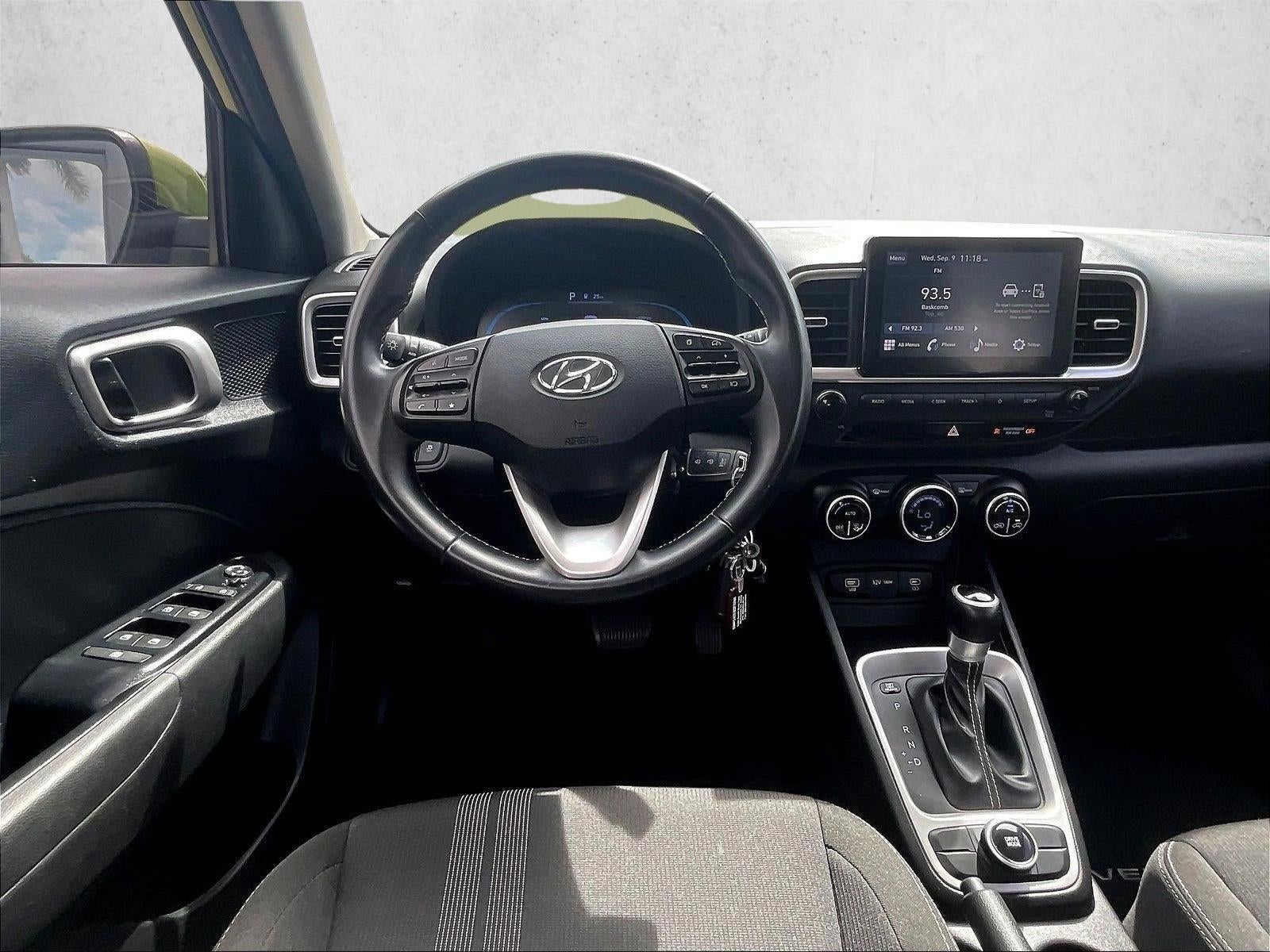2023 Hyundai VENUE SEL IVT