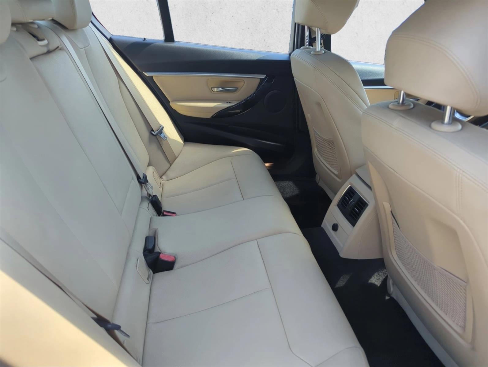 2018 BMW 330i Sedan