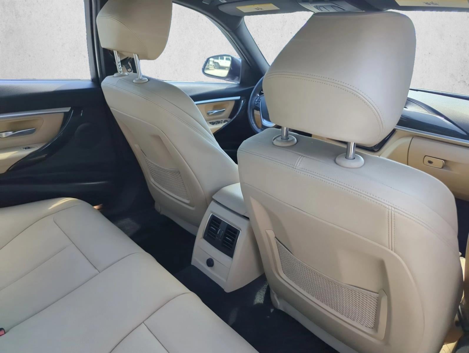 2018 BMW 330i Sedan