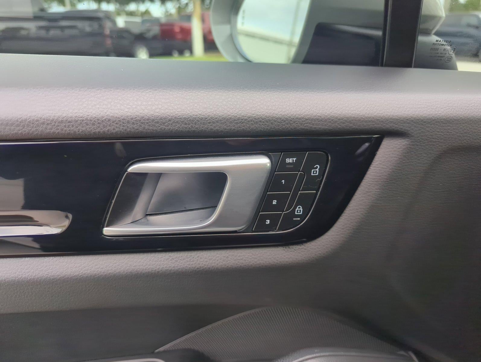 2022 Porsche Cayenne Platinum Edition Coupe AWD