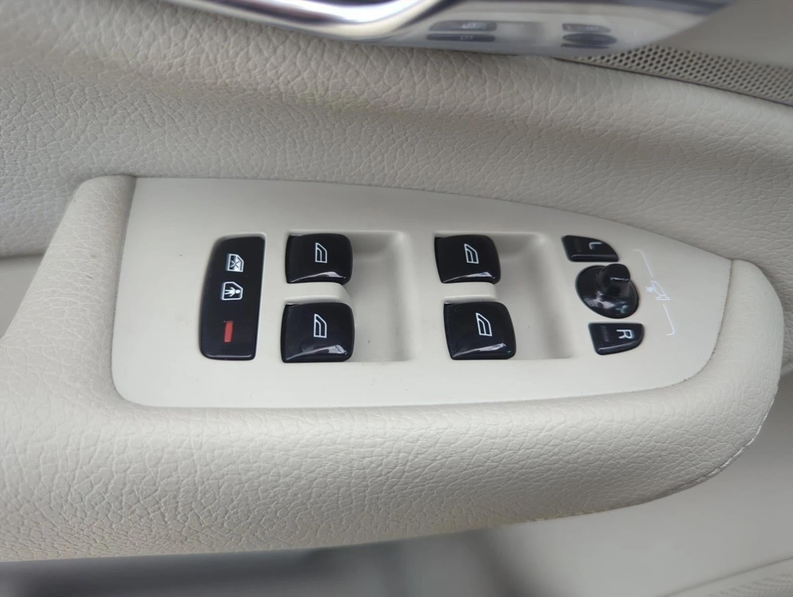 2021 Volvo XC90 T5 FWD Momentum 7P