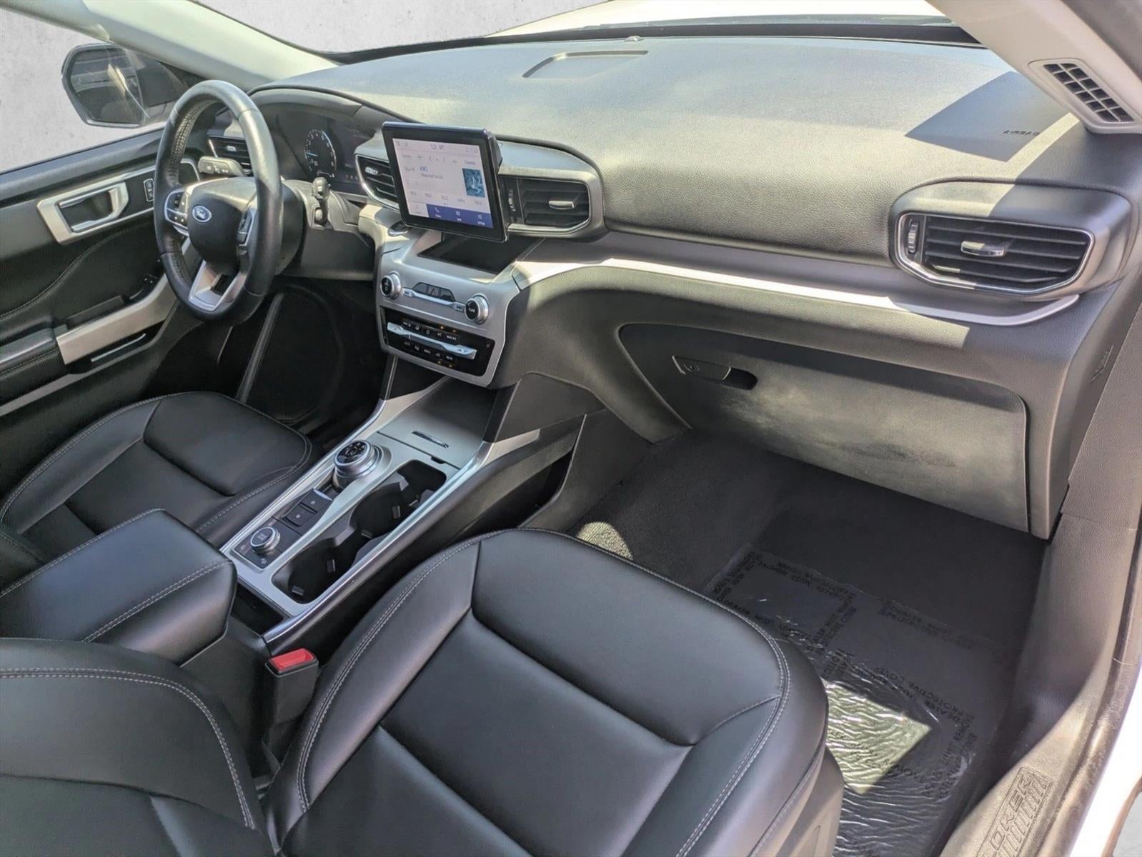 2023 Ford Explorer XLT 4WD