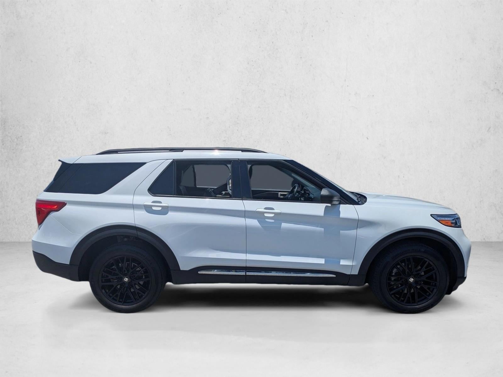 2023 Ford Explorer XLT 4WD