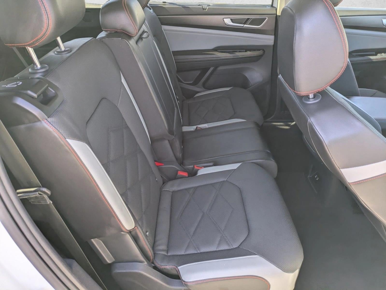 2024 Volkswagen Atlas 2.0T Peak Edition SE w/Technology 4MOTION