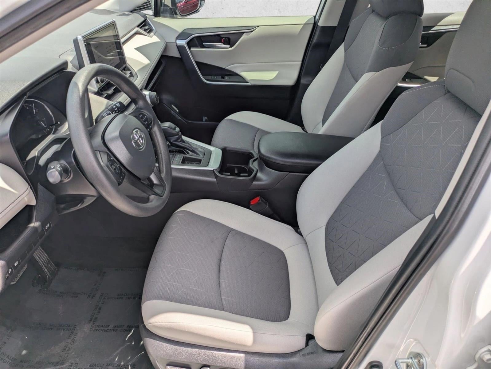 2023 Toyota RAV4 XLE FWD (GS)