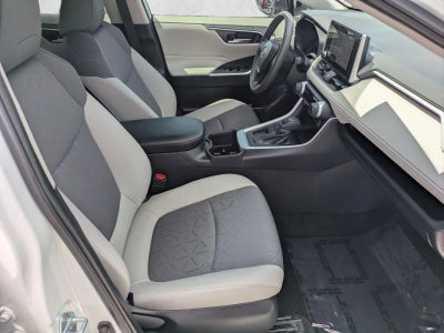 2023 Toyota RAV4 XLE FWD (GS)