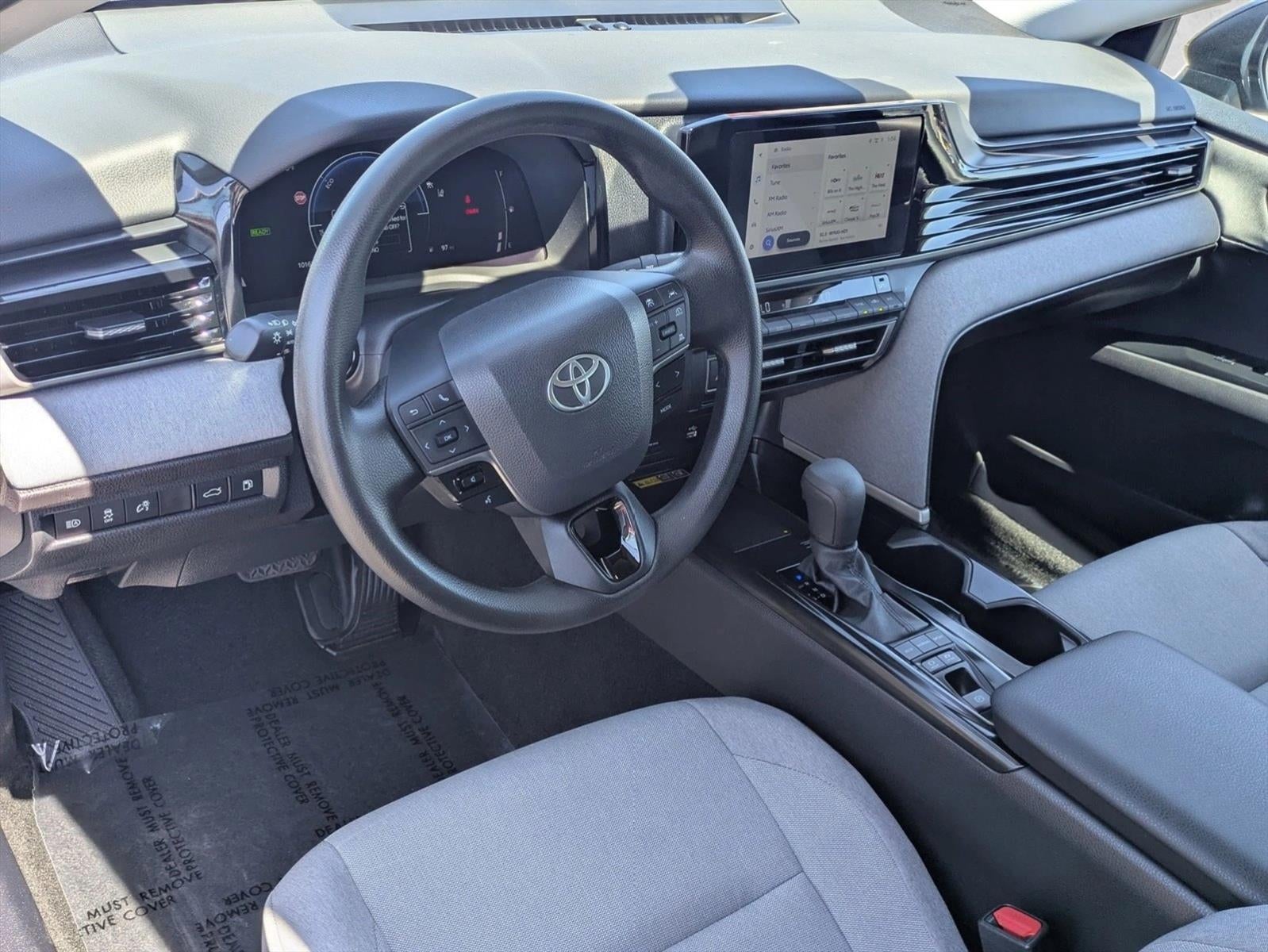 2025 Toyota Camry LE (SE)