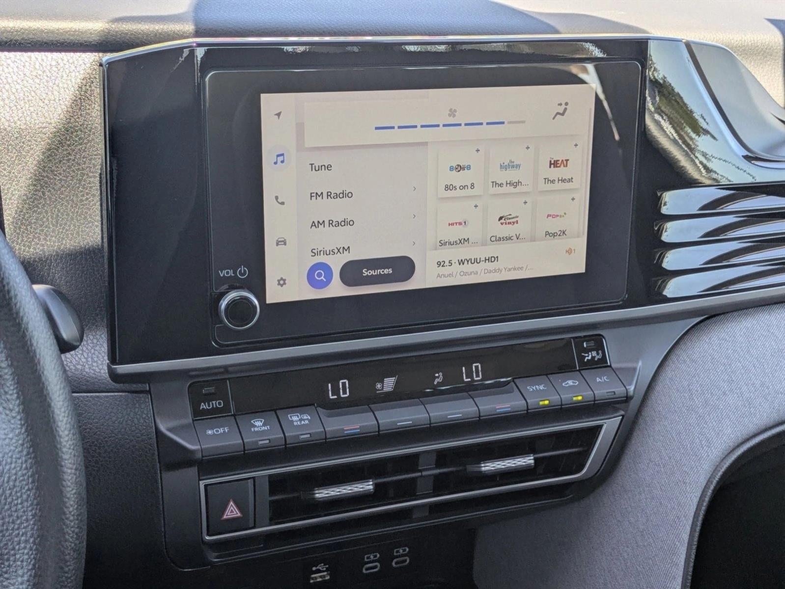 2025 Toyota Camry LE (SE)