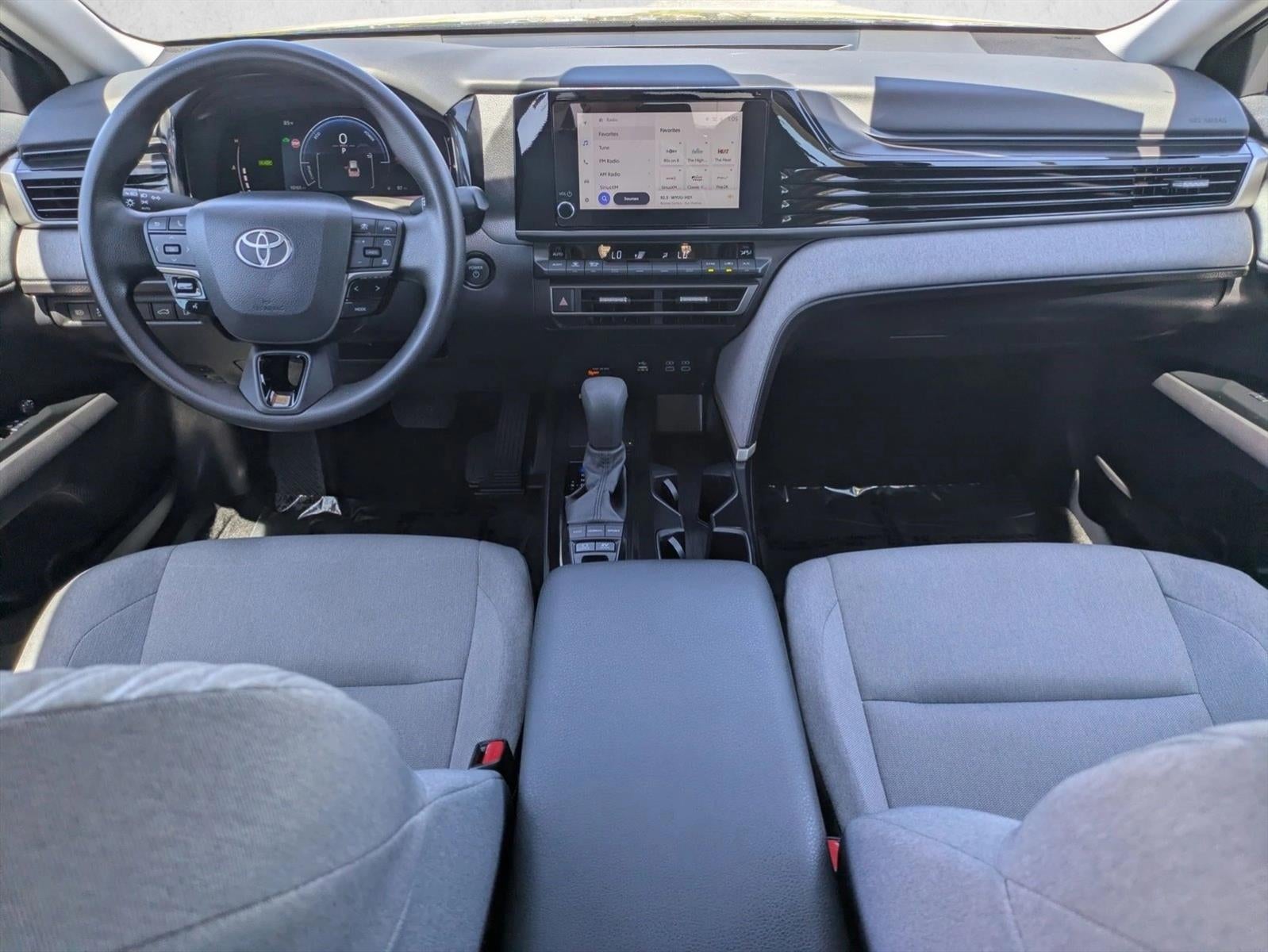 2025 Toyota Camry LE (SE)