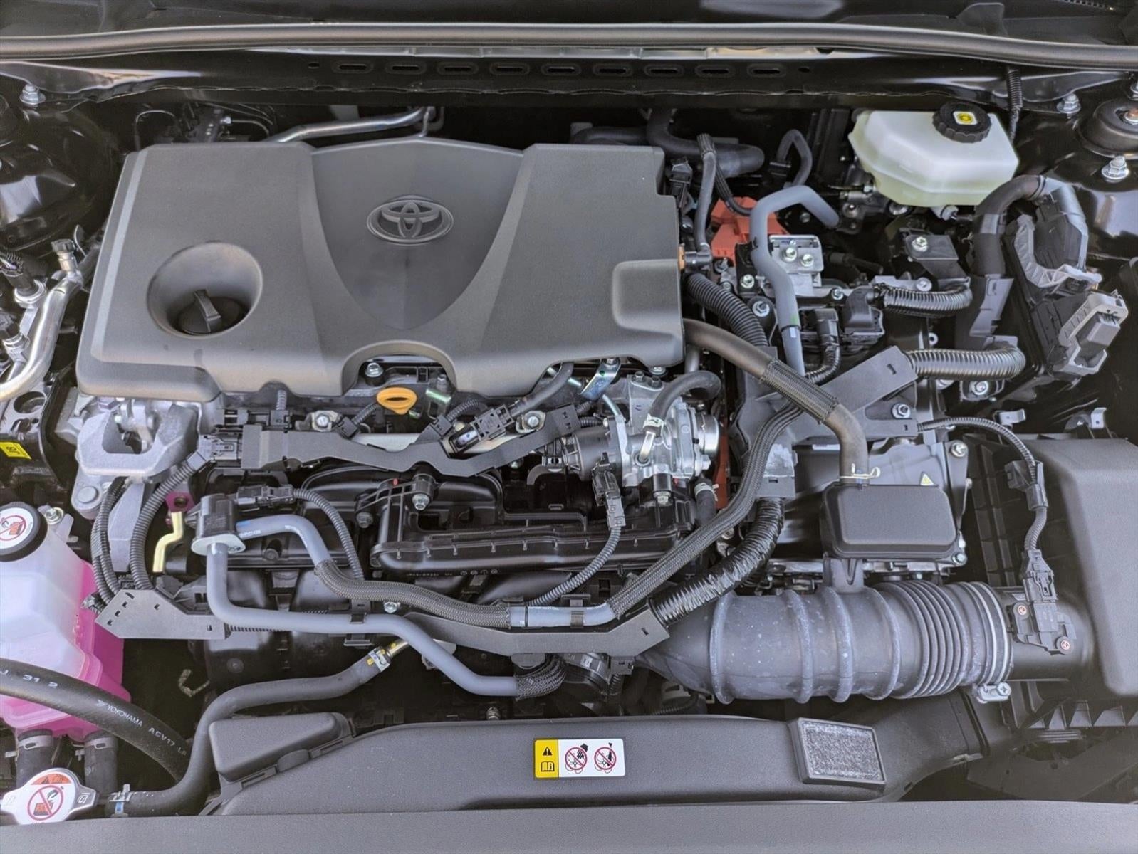 2025 Toyota Camry LE (SE)