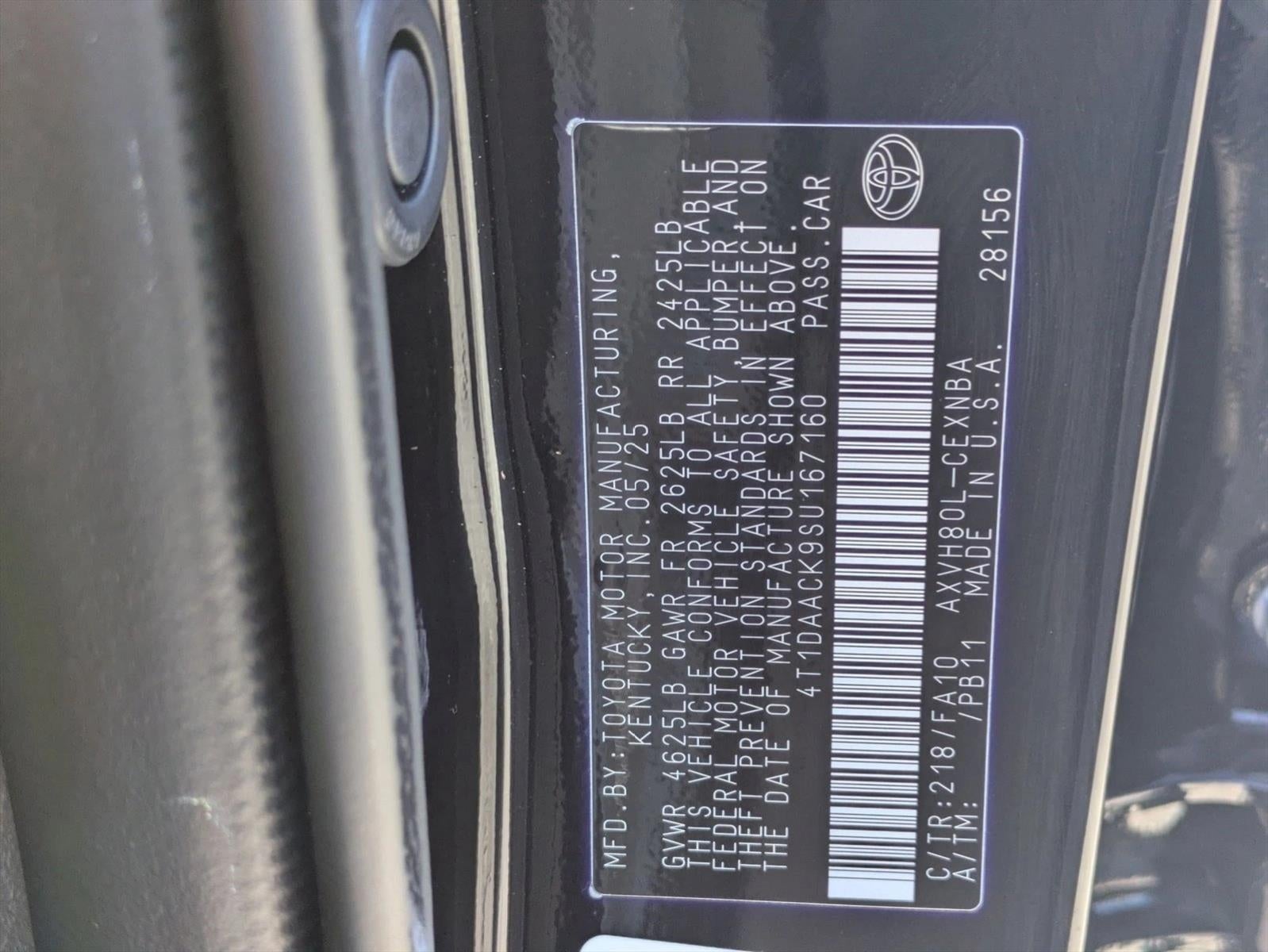 2025 Toyota Camry LE (SE)