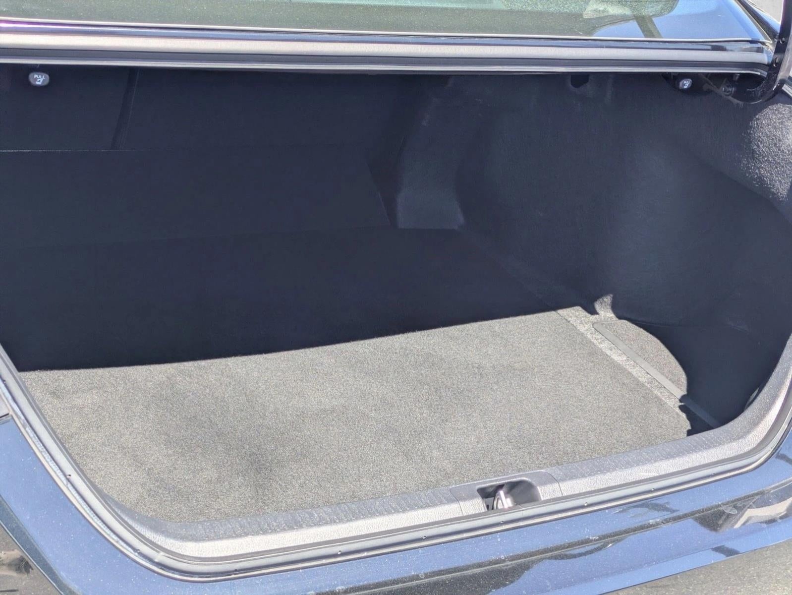 2025 Toyota Camry LE (SE)