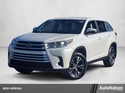 2019 Toyota Highlander LE I4 FWD (Natl)