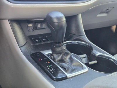 2019 Toyota Highlander LE I4 FWD (Natl)