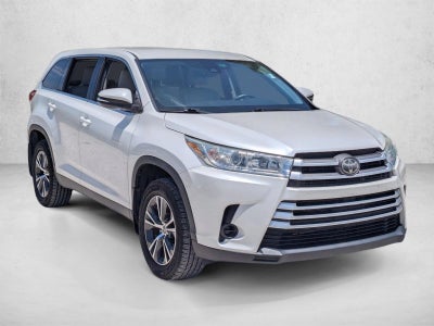 2019 Toyota Highlander LE I4 FWD (Natl)
