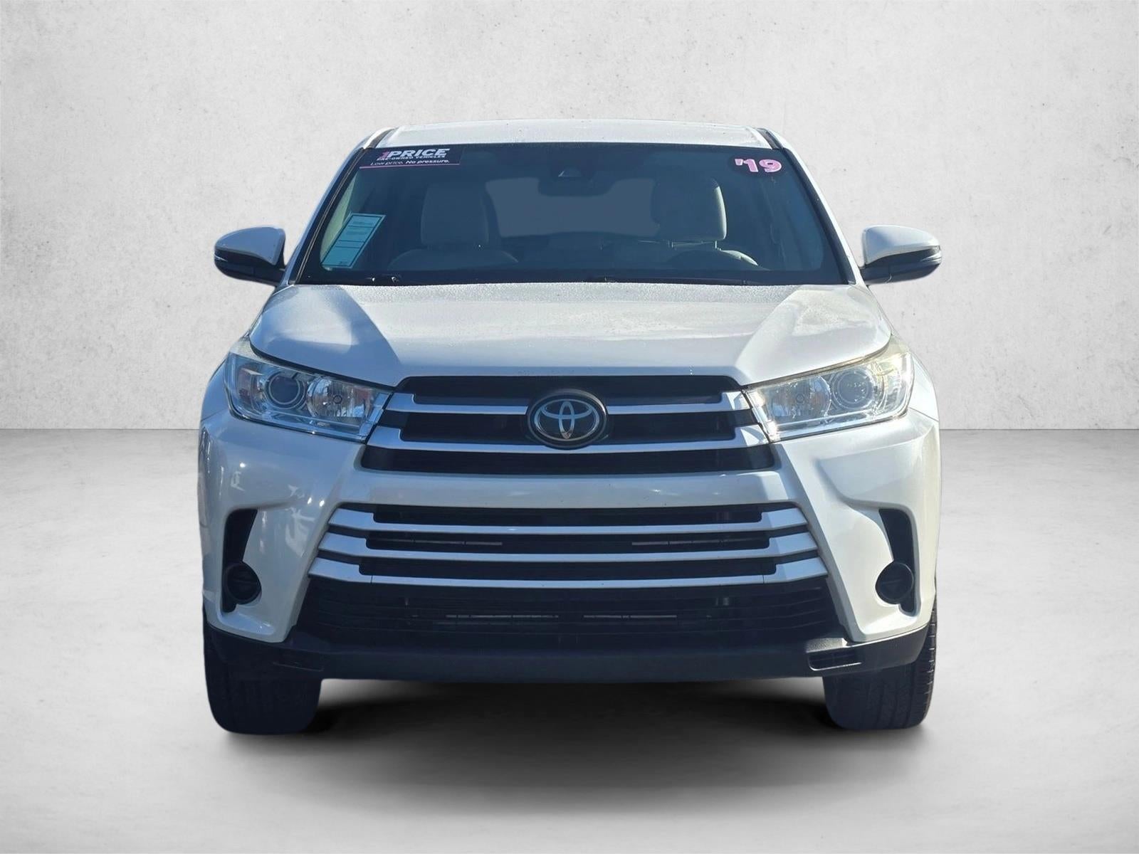 2019 Toyota Highlander LE I4 FWD (Natl)