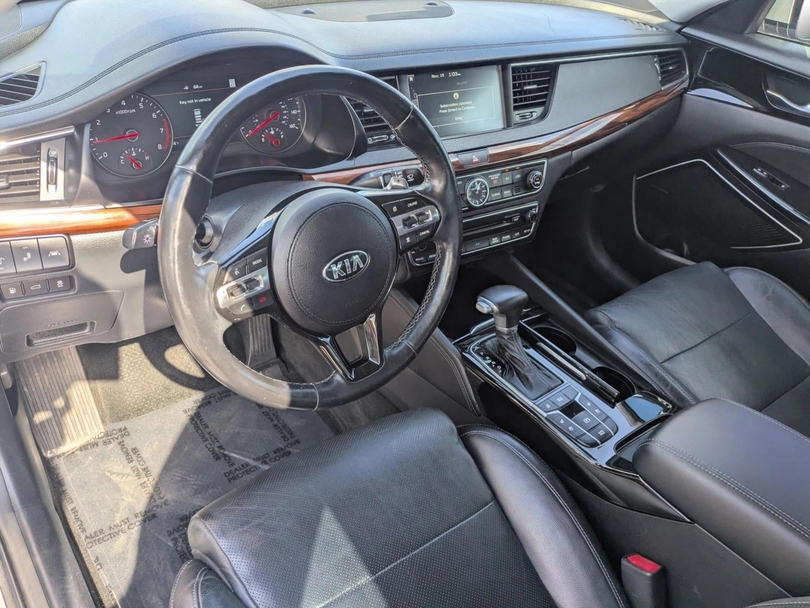 2017 Kia Cadenza Technology Sedan