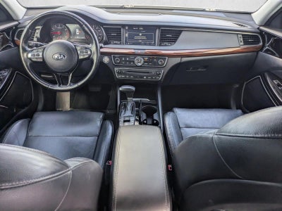 2017 Kia Cadenza Technology Sedan