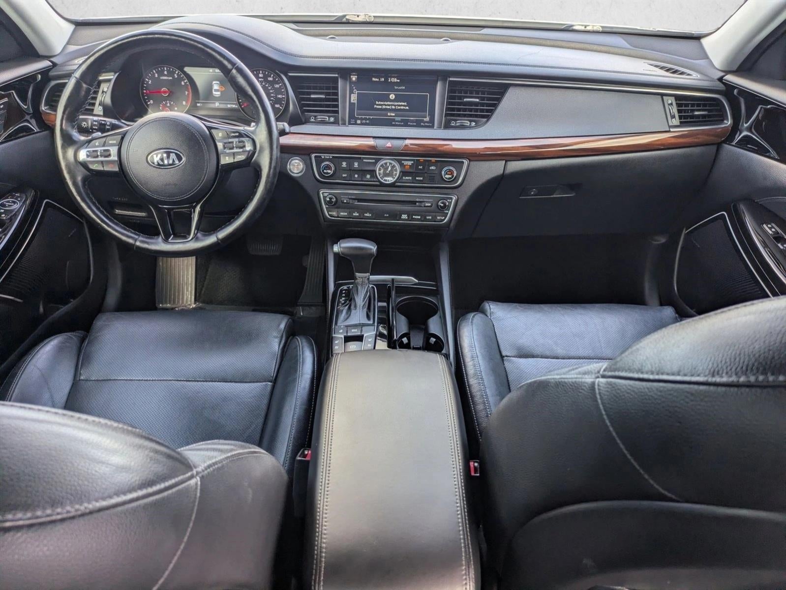 2017 Kia Cadenza Technology Sedan