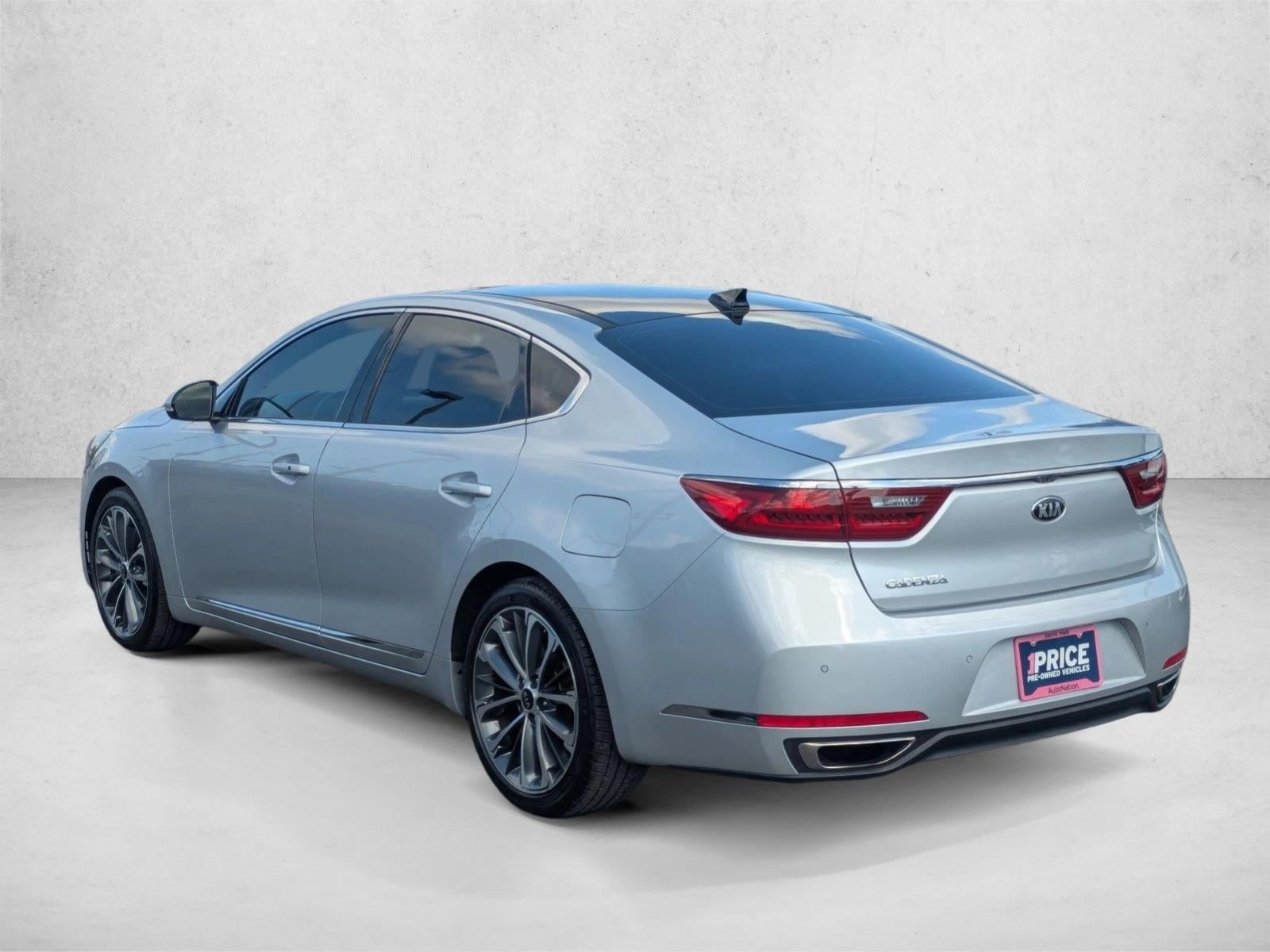 2017 Kia Cadenza Technology Sedan