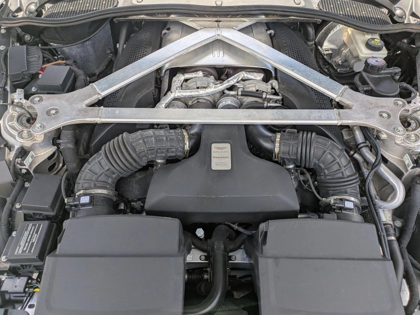 2021 Aston Martin Vantage Roadster