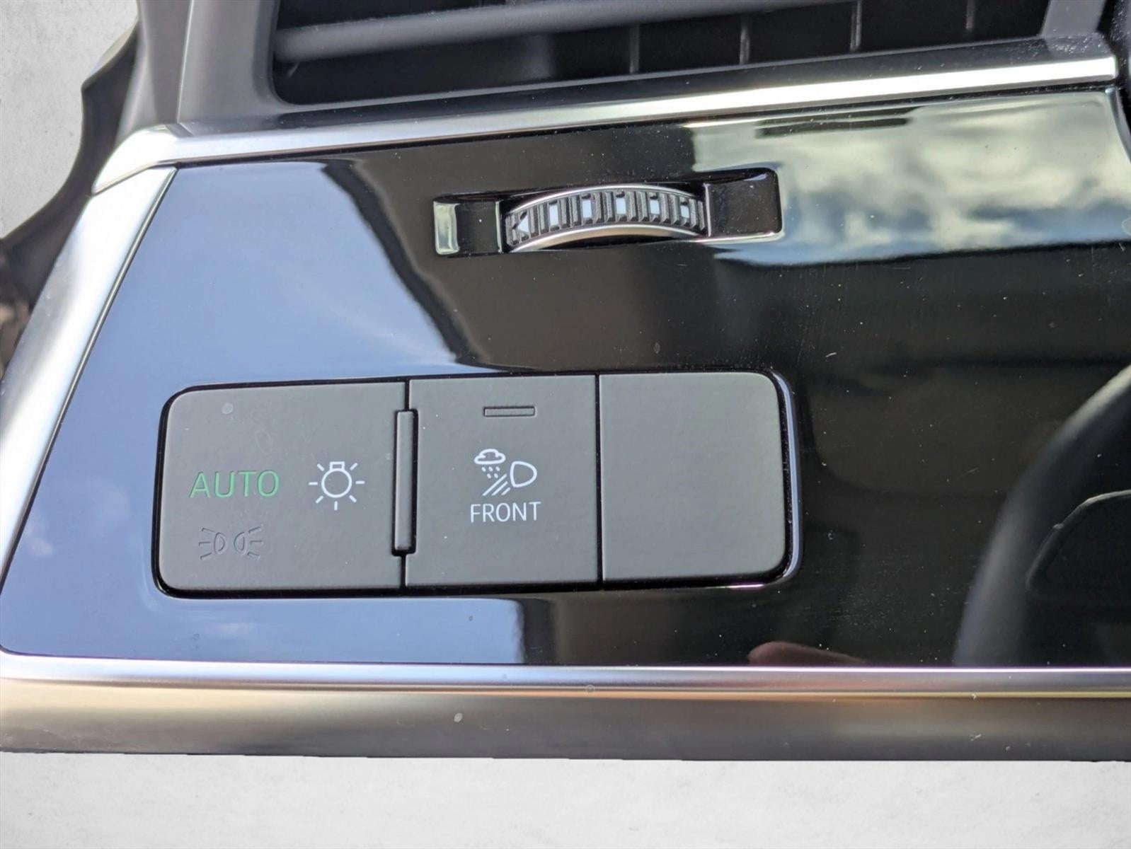 2022 Audi Q8 Premium Plus 55 TFSI quattro