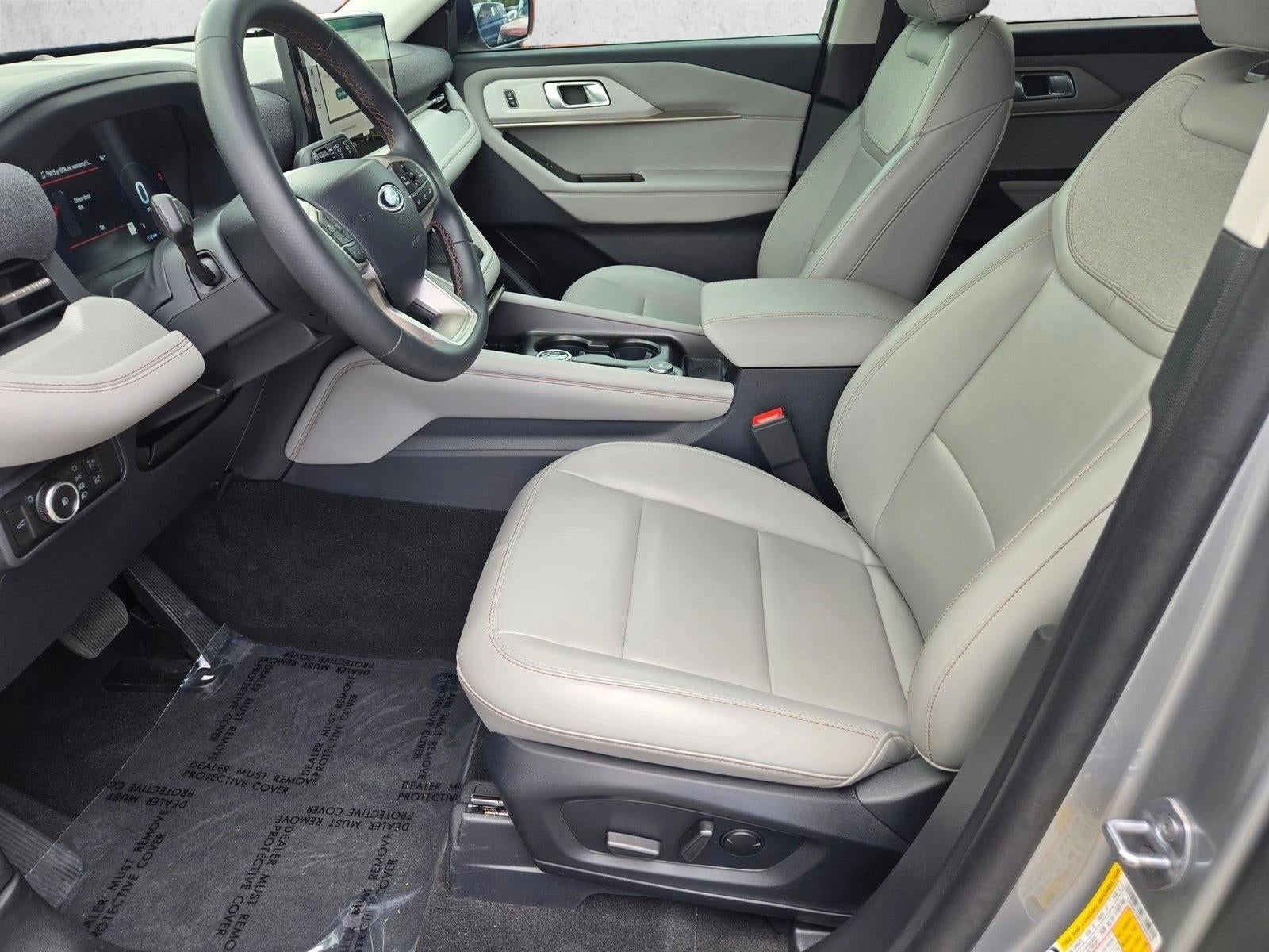 2025 Ford Explorer Active RWD