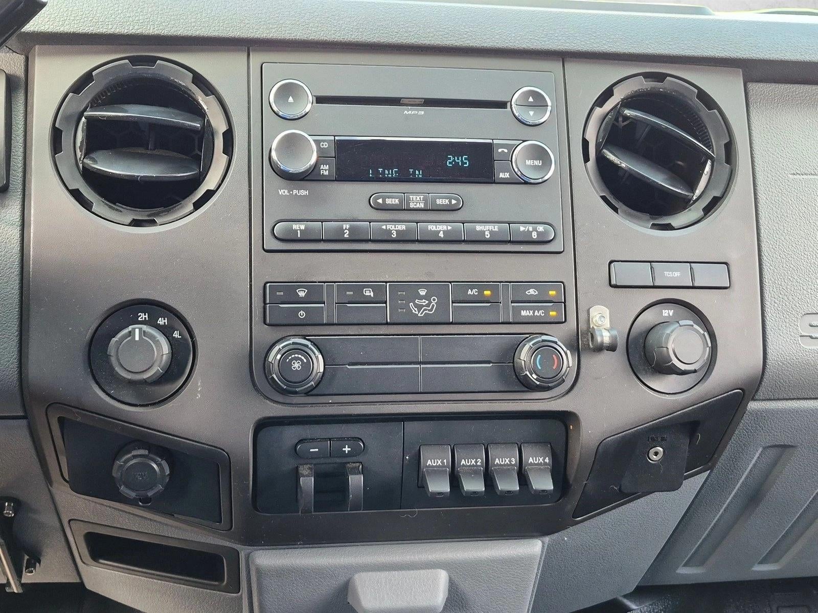2012 Ford Super Duty F-350 DRW 4WD Crew Cab 8 Ft Box XL