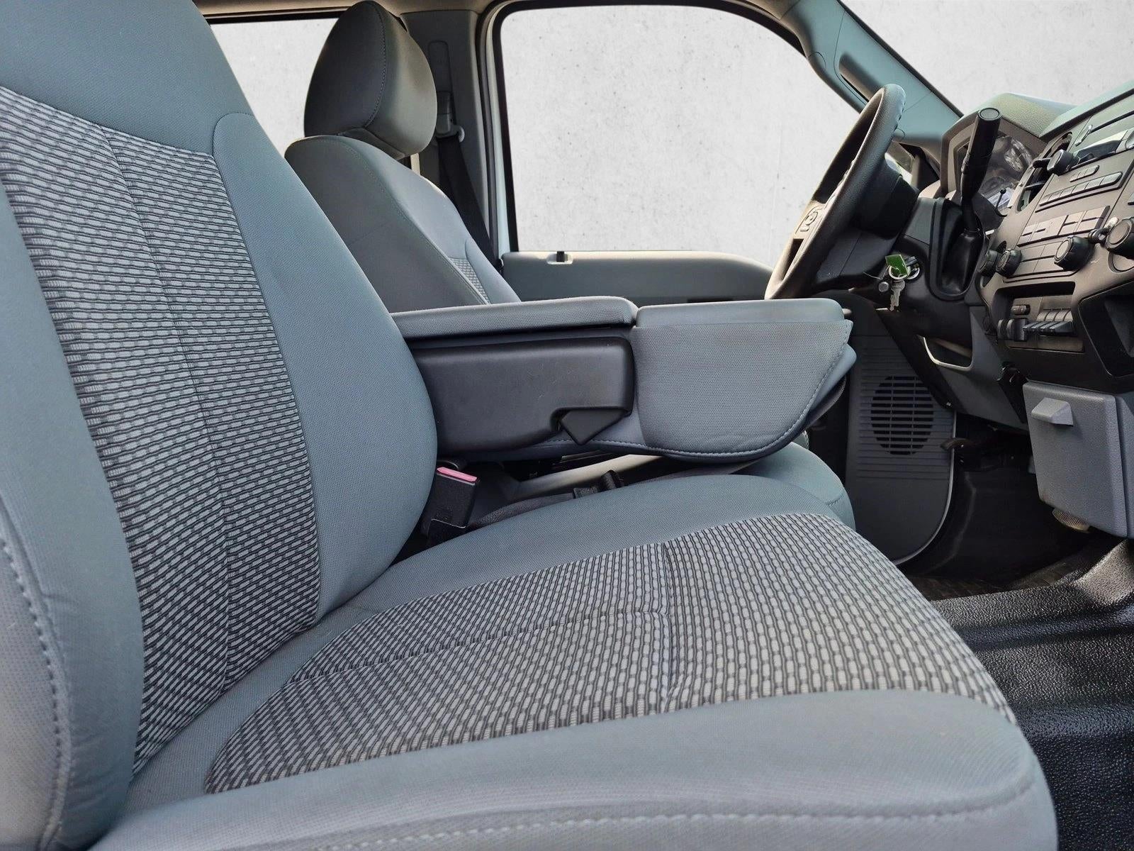 2012 Ford Super Duty F-350 DRW 4WD Crew Cab 8 Ft Box XL