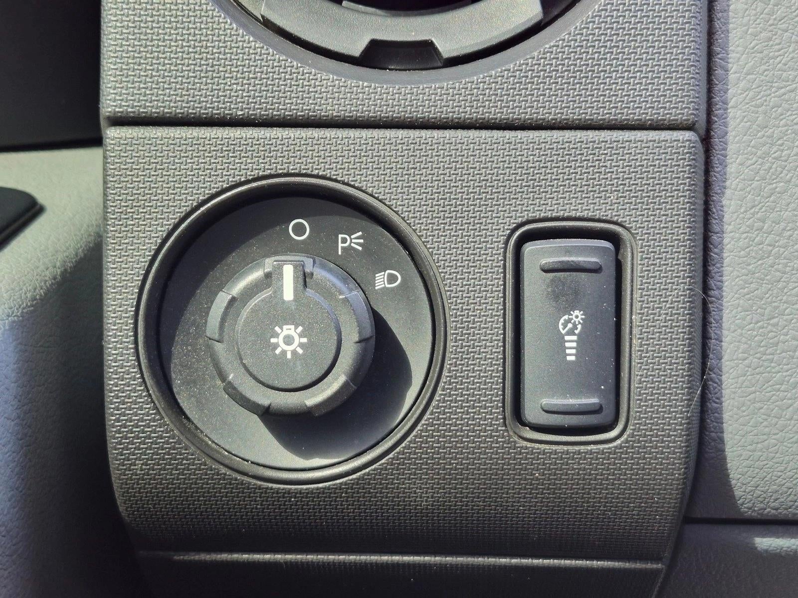 2012 Ford Super Duty F-350 DRW 4WD Crew Cab 8 Ft Box XL