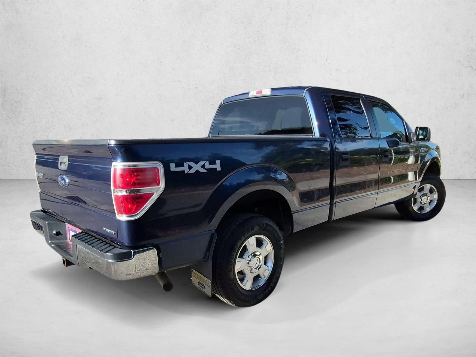 2013 Ford F-150 4WD SuperCrew 5-1/2 Ft Box XLT