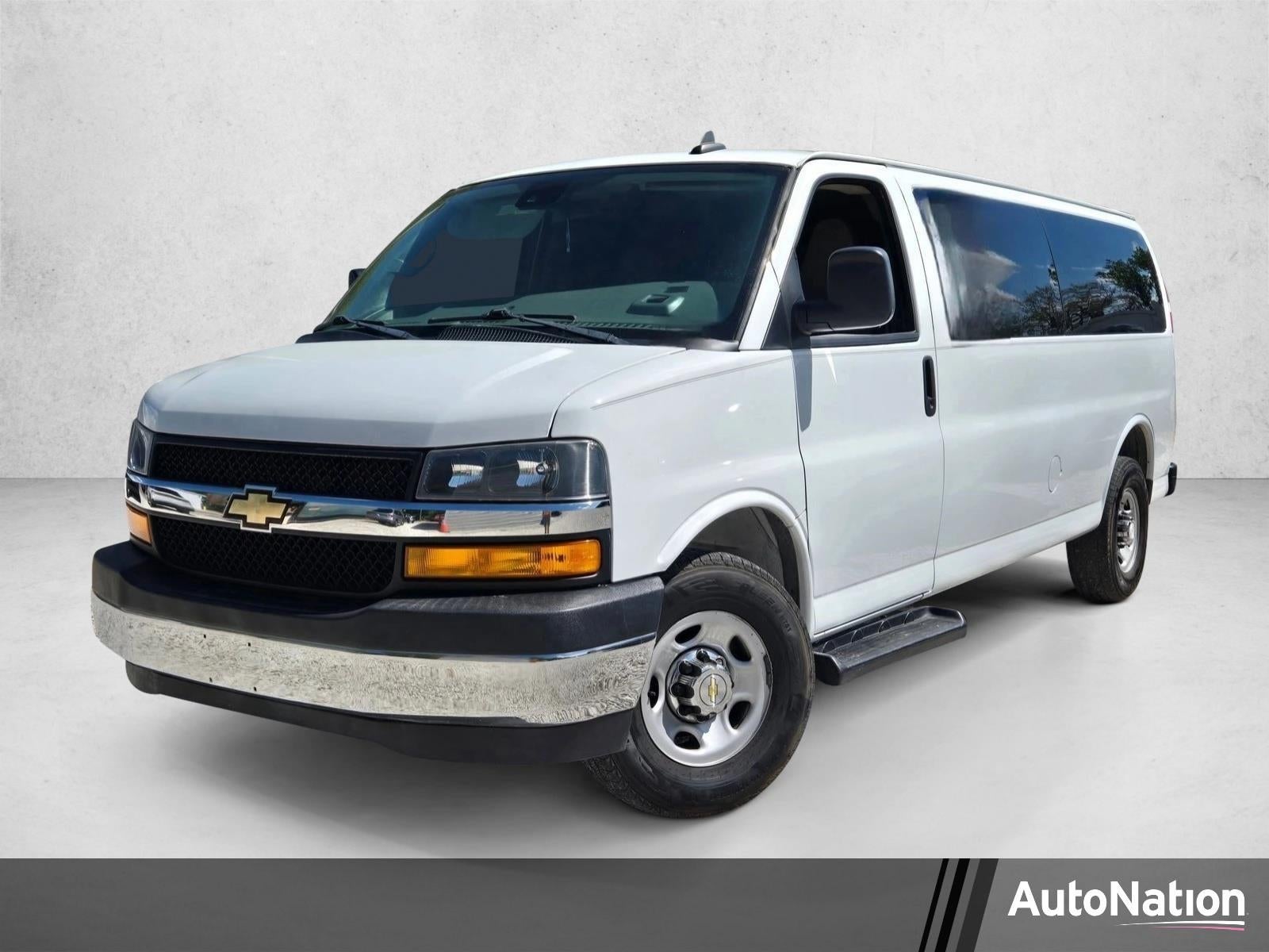 2020 Chevrolet Express Passenger 3500 Extended Wheelbase Rear-Wheel Drive 1LT