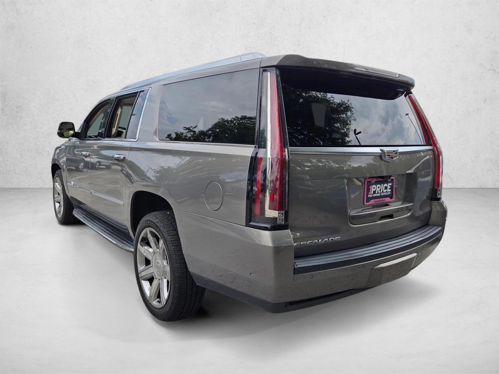 2017 Cadillac Escalade ESV 4WD Luxury