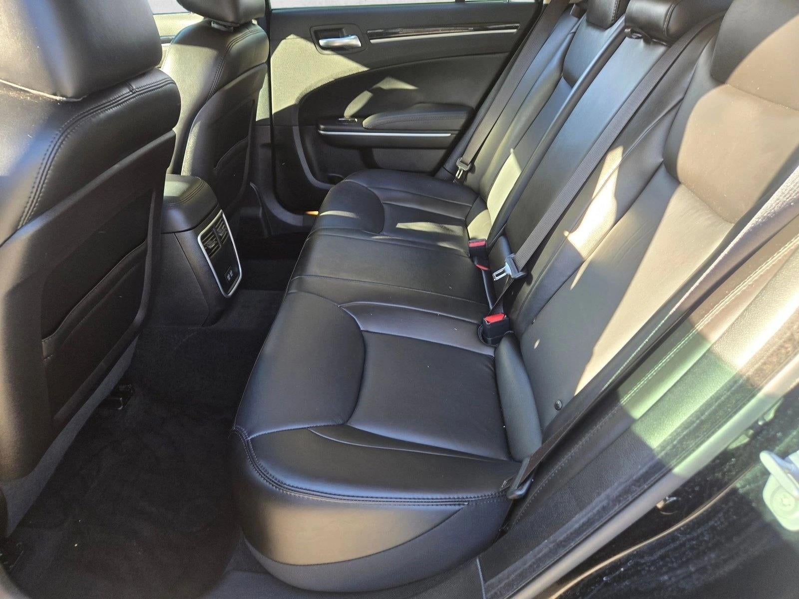 2023 Chrysler 300 Touring L RWD