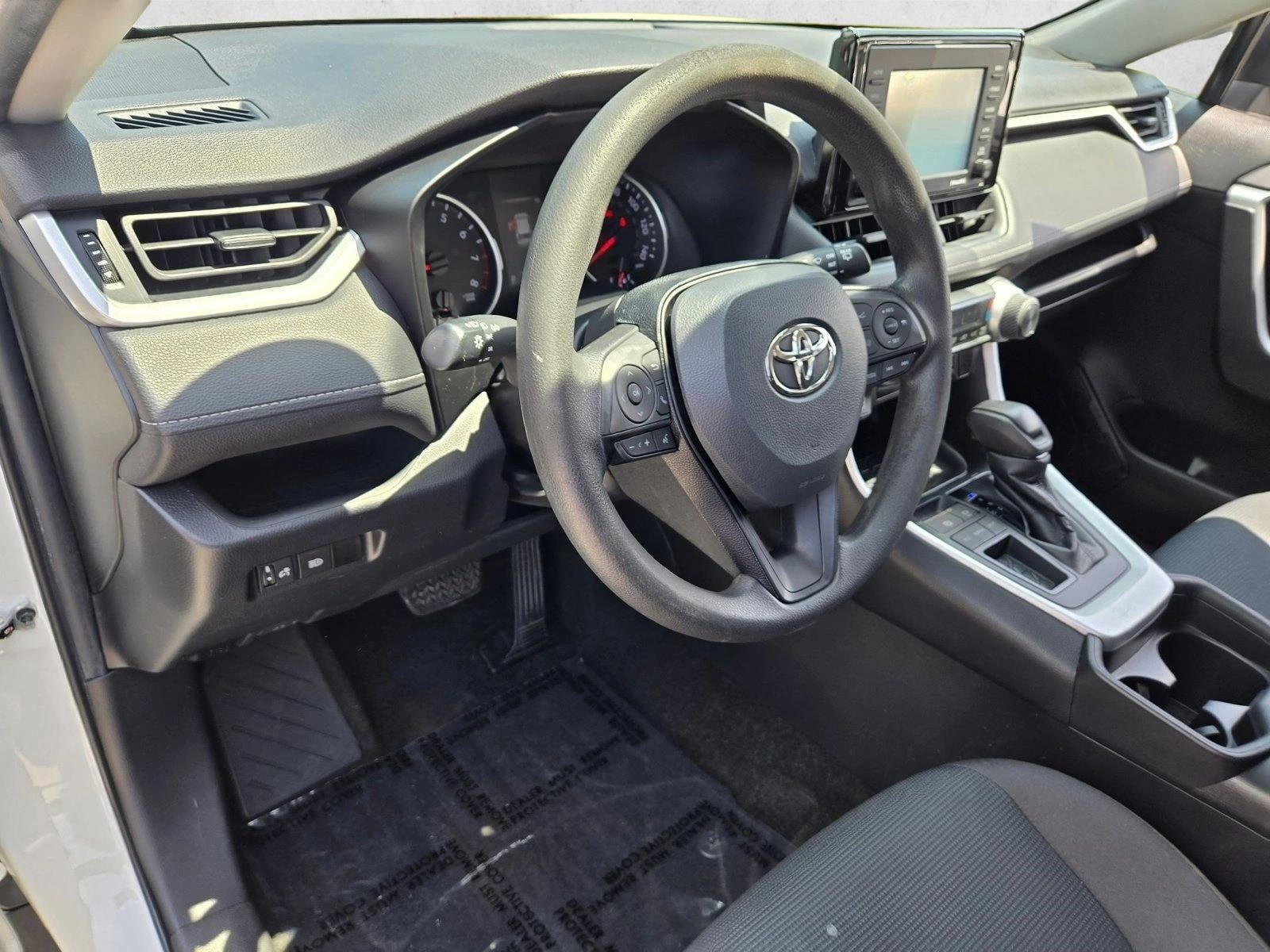2021 Toyota RAV4 LE FWD (GS)