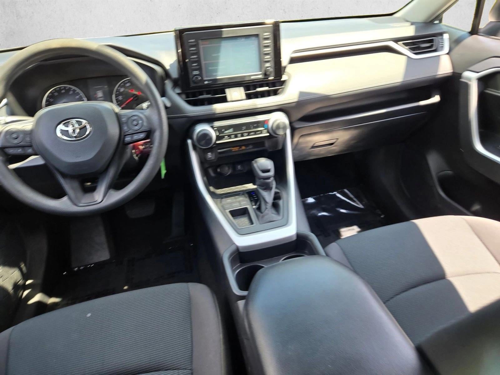 2021 Toyota RAV4 LE FWD (GS)