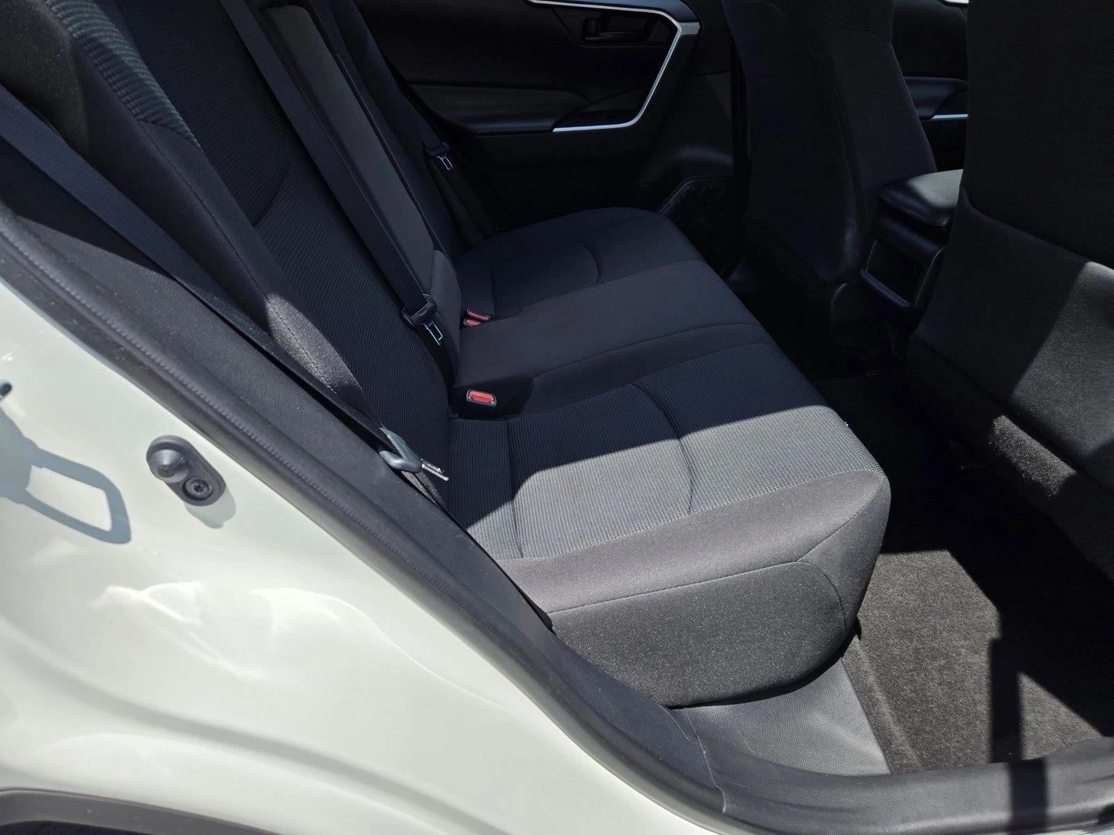 2021 Toyota RAV4 LE FWD (GS)
