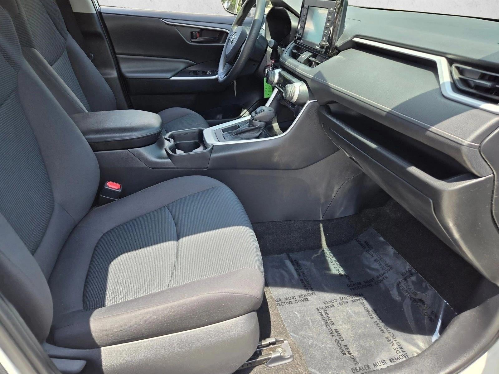 2021 Toyota RAV4 LE FWD (GS)