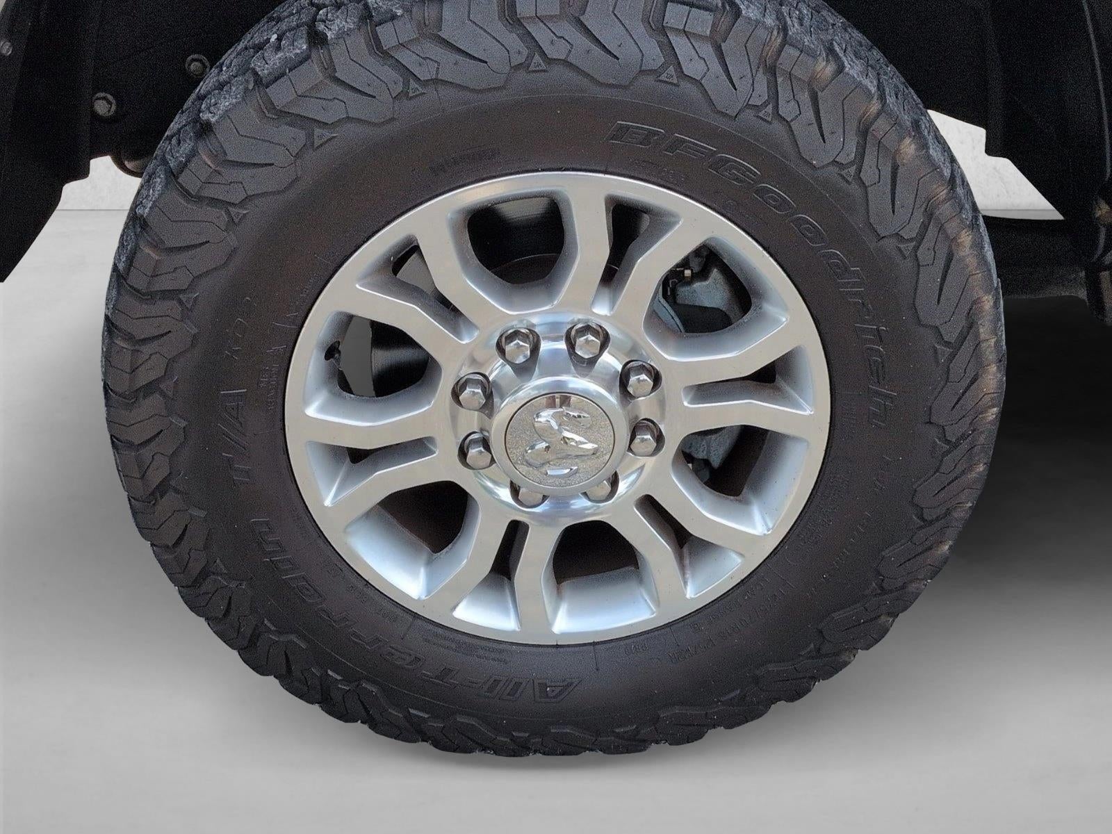 2014 RAM 3500 4WD Crew Cab 6.3 Ft Box Laramie