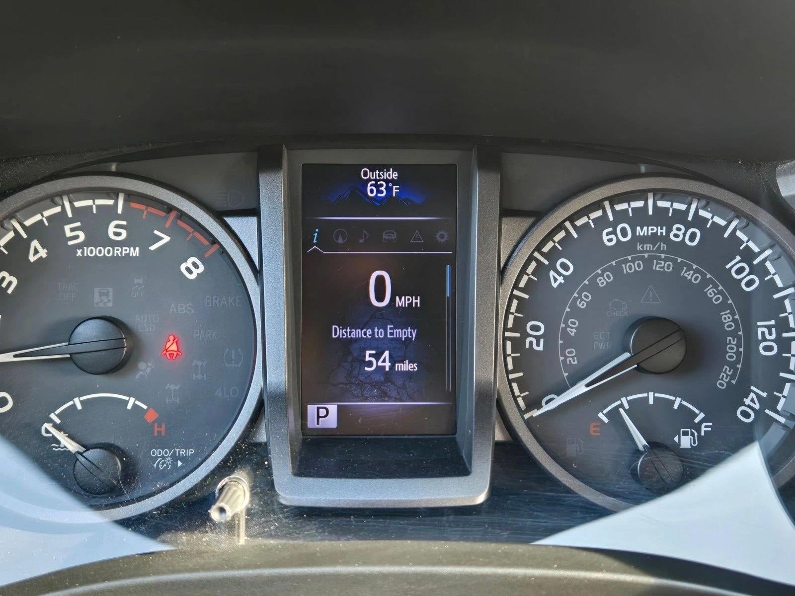 2017 Toyota Tacoma TRD Sport Double Cab 5' Bed V6 4x2 AT (Natl)